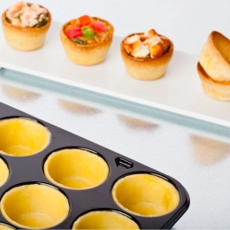 Plateau de mini fonds de quiche crus